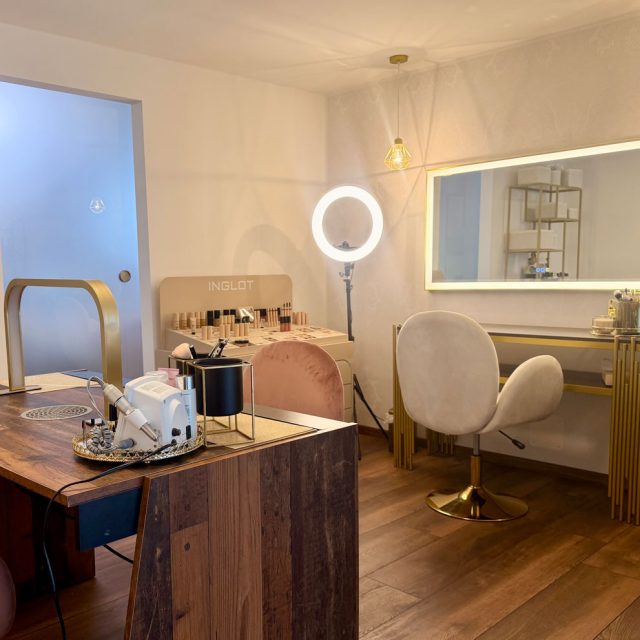 Neues Studio Attractive Cosmetics
